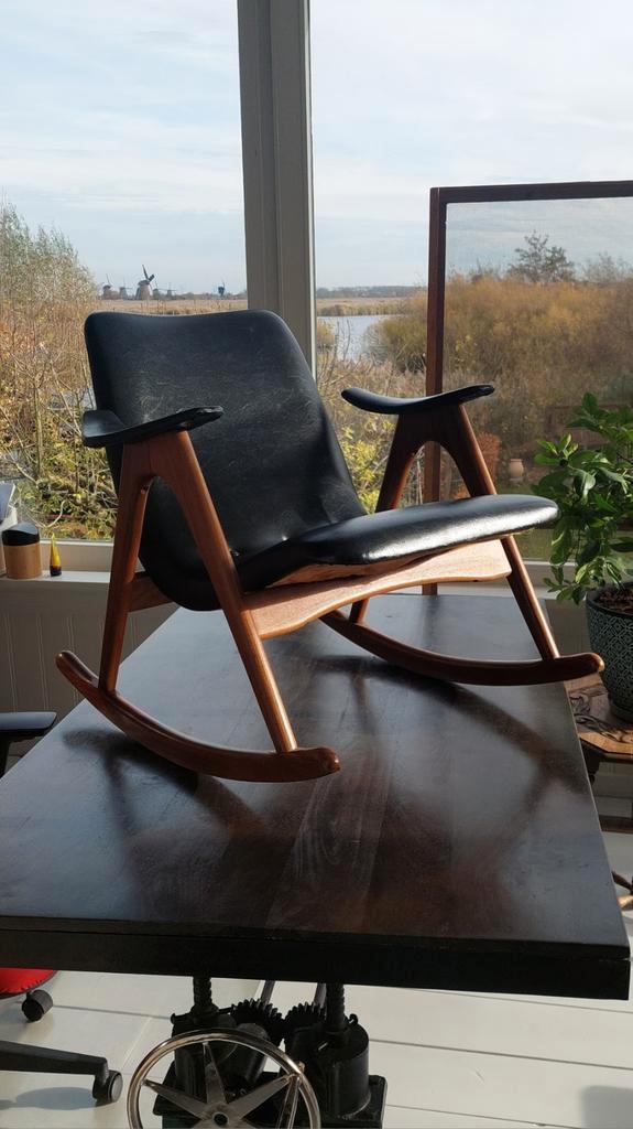Schommelstoel jaren 50/60, Huis en Inrichting, Stoelen, Zo goed als nieuw, Eén, Hout, Zwart, Ophalen of Verzenden