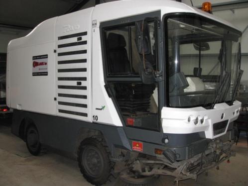 VEEGMACHINE VERHUUR RAVO en LM-TRAC Verhuur  ZAANDAM, Tuin en Terras, Veegmachines, Zo goed als nieuw, Ophalen