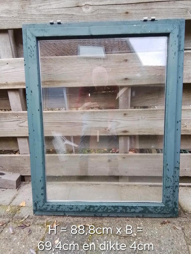 3 Gebruikte houten Draairamen - 2 verschillende afmetingen., Doe-het-zelf en Verbouw, Glas en Ramen, Gebruikt, Gevelraam of Ruit