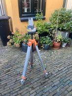 Sola Laser met Statief - Bouwlaser / Kruislaser, Doe-het-zelf en Verbouw, Meetapparatuur, Ophalen of Verzenden, Gebruikt, Licht