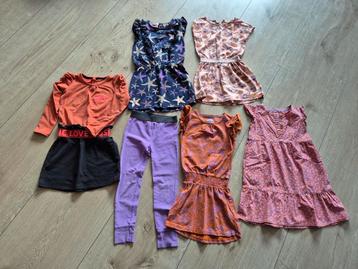 Z8 kledingpakket maat 104-110 (5 jurkjes, 1 legging)  beschikbaar voor biedingen