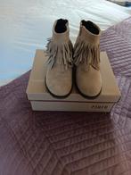 Nieuwe Beige Suede Laarsjes met Franjes, Beige, Lage of Enkellaarzen, Nieuw, Ophalen of Verzenden