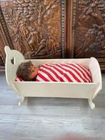 Schommel wieg met pop €10,00, Kinderen en Baby's, Speelgoed | Houten speelgoed, Ophalen of Verzenden, Gebruikt