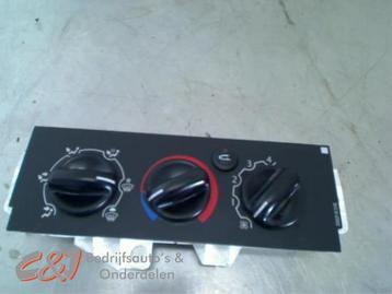 Kachel Bedieningspaneel van een Renault Mascott beschikbaar voor biedingen