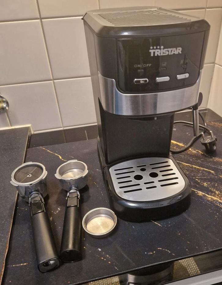 Espresso/Nespresso machine met stoomfunctie, Witgoed en Apparatuur, Koffiezetapparaten, Gebruikt, Gemalen koffie, Koffiepads en cups