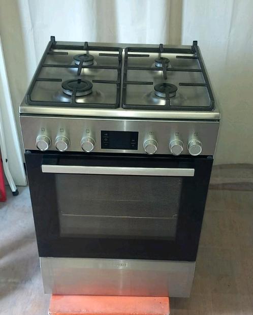 Fornuis Bosch, Witgoed en Apparatuur, Fornuizen, Zo goed als nieuw, Vrijstaand, Gas, 4 kookzones, 85 tot 90 cm, Ophalen