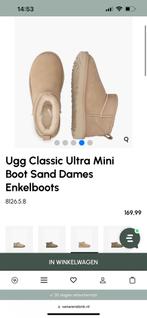 Uggs mini sand maat 38 schoenen, Kleding | Dames, Schoenen, Ophalen, Zo goed als nieuw, Beige, Sneakers of Gympen