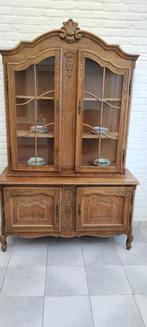 Vitrine kast, Ophalen