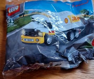 Lego Shell tank vrachtwagen zo goed als nieuwe  beschikbaar voor biedingen