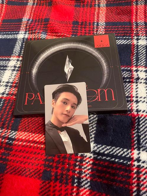 Ateez Paradigm Tower Records Offline Album CD + Wooyoung pc, Verzamelen, Muziek, Artiesten en Beroemdheden, Ophalen of Verzenden