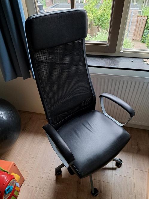 Mooie lekker zittende bureaustoel, Huis en Inrichting, Bureaustoelen, Zo goed als nieuw, Zwart, Ophalen