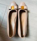 Ballerina’s met hak in light nude pink leer van Ferragamo, Ophalen of Verzenden, Zo goed als nieuw, Roze