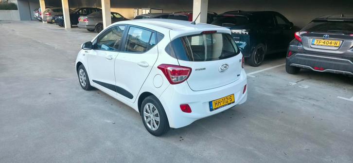 Hyundai i10 1.0i 66pk 2015 Wit, Auto's, Hyundai, Particulier, i10, ABS, Airbags, Airconditioning, Alarm, Android Auto, Apple Carplay