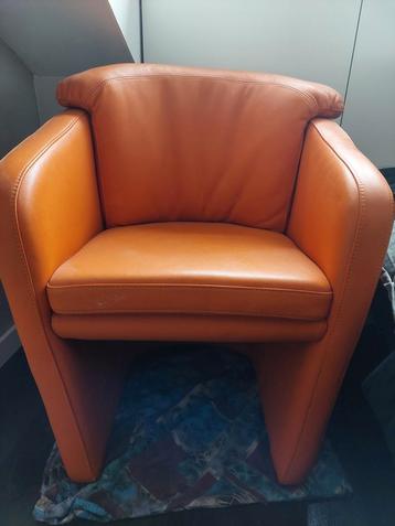 2x Fleurige oranje fauteuil beschikbaar voor biedingen