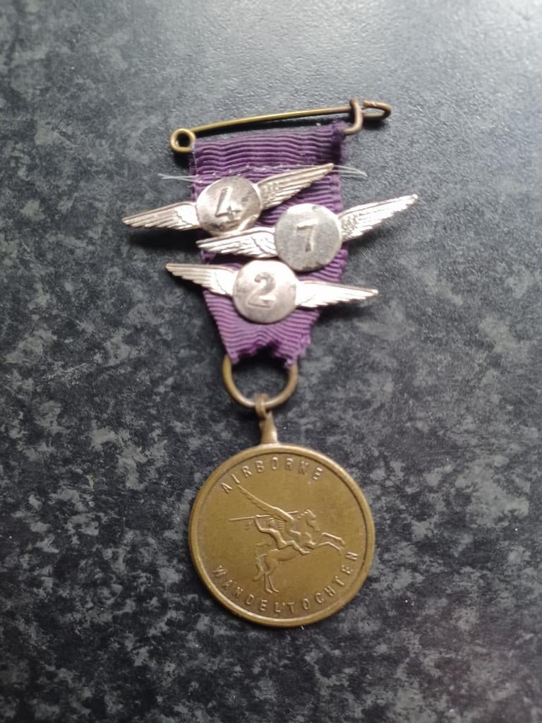 Medaille Airborne wandeltochten met losse cijferwings, Ophalen, Overige materialen, Nederland