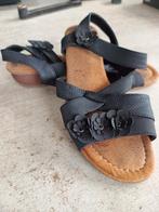 Mooie zwarte sandalen met klein hakje mt 39, Ophalen of Verzenden, Gebruikt, Meisje, Overige typen