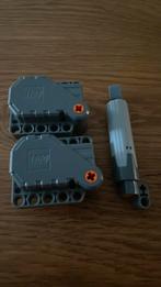 2 pull back motors 3€ per stuk 1 lineaire aandrijving 10€, Kinderen en Baby's, Speelgoed | Duplo en Lego, Ophalen of Verzenden