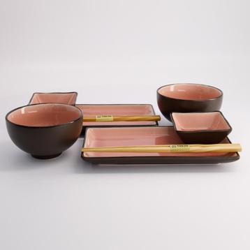 Tokyo Design Studio Glassy Pink sushi servies 8 delig beschikbaar voor biedingen