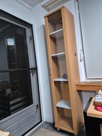 Vitrinekast ophalen in Rotterdam Vuurplaat beschikbaar voor biedingen