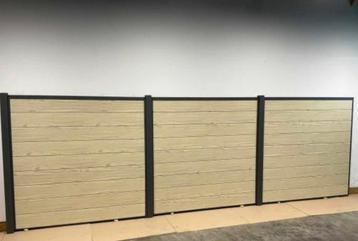 Schuttingen ALUMINIUM  Hout look NIEUW totale lengte 38 m beschikbaar voor biedingen