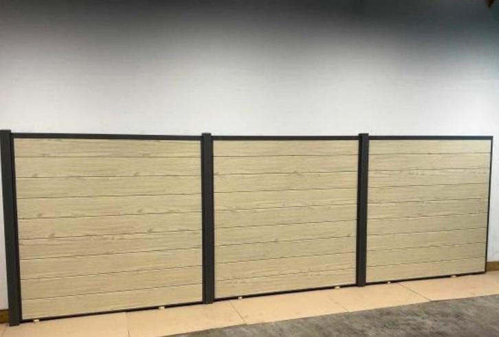 Schuttingen ALUMINIUM  Hout look NIEUW totale lengte 38 m, Tuin en Terras, Schuttingen, Nieuw, Aluminium, 1 tot 2 meter, 6 meter of meer