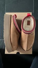 Ugg w tazz maat 37, Slippers, Bruin, Verzenden, Zo goed als nieuw