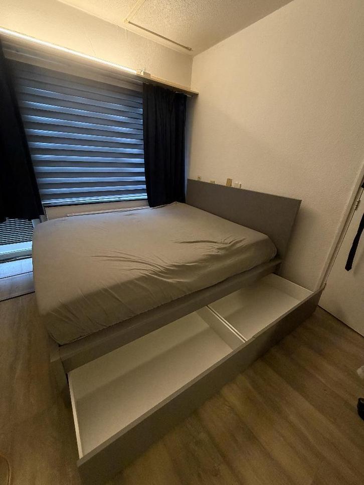 Bedframe te koop, Huis en Inrichting, Slaapkamer | Bedden, Tweepersoons, 160 cm, 200 cm, Hout, Grijs, Ophalen