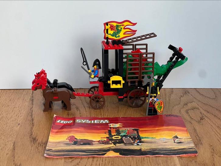 Lego 6056 Dragon wagon System Castle Dragon Knights, Kinderen en Baby's, Speelgoed | Duplo en Lego, Zo goed als nieuw, Lego, Complete set