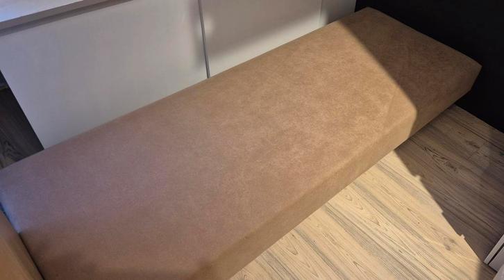 Twee boxsprings 80x210 met hoofd- en voetenbord, Huis en Inrichting, Banken | Voetenbanken en Poefen, Zo goed als nieuw, 75 tot 100 cm