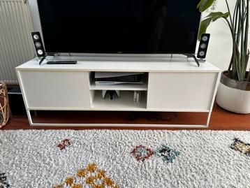 Ikea Hagge Modern TV-Meubel Wit beschikbaar voor biedingen