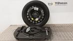 Krikset + reservewiel van een Opel Astra (Astra K 15-), Gebruikt, -, -, Opel