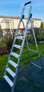 Altrex keukentrap 7 treden, Ophalen, Zo goed als nieuw, Opvouwbaar of Inschuifbaar, 2 tot 4 meter