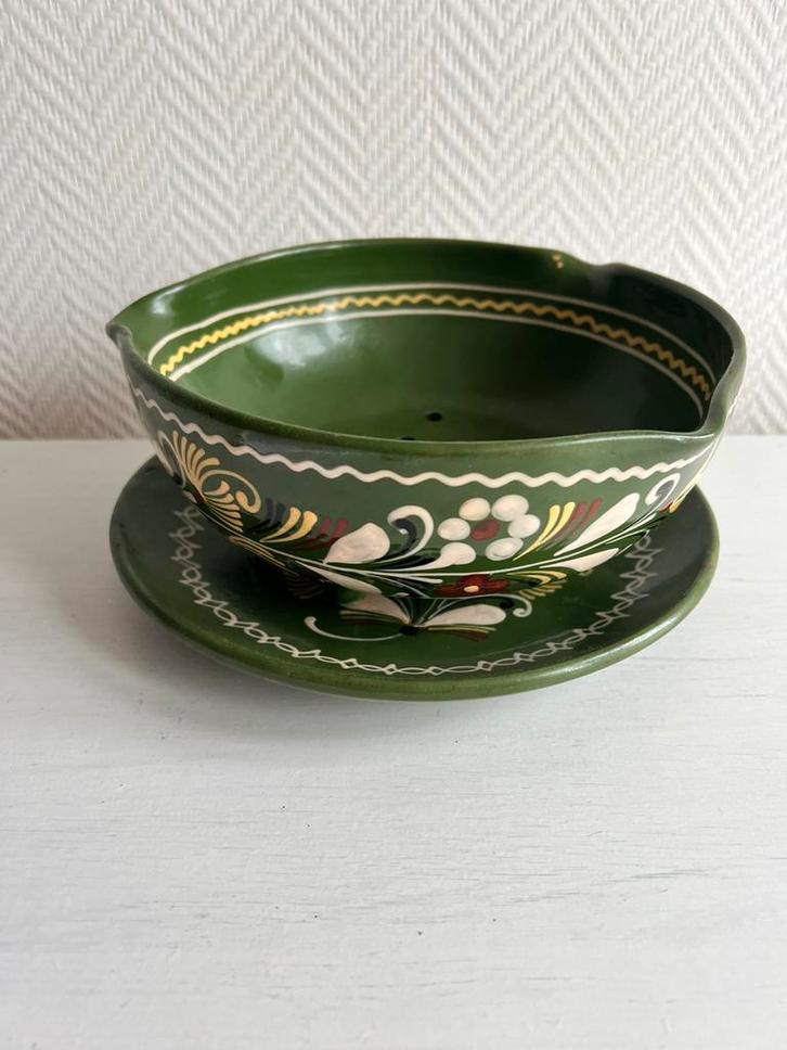 Te Koop Brocant Hongaars Aardewerk Fruittesje, Antiek en Kunst, Antiek | Schalen, Ophalen of Verzenden