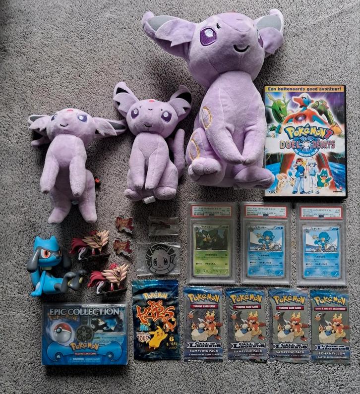Pokemon Lot - Sealed, Graded, Merch & Plushies!, Hobby en Vrije tijd, Verzamelkaartspellen | Pokémon, Zo goed als nieuw, Ophalen of Verzenden