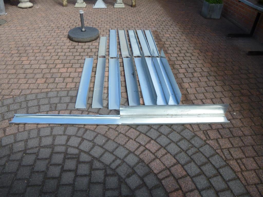 tekoop verhoolde gootjes voor naast dakkapel zie foto, Ophalen, Overige materialen, Overige kleuren, Nieuw