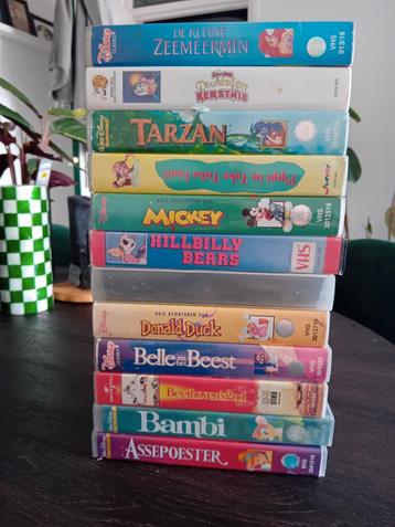 Videobanden disney, warner, pippi beschikbaar voor biedingen