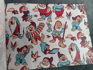 1974, DISNEY IN MONSTERBOEK GESCHENK PAPIER, INPAKPAPIER. beschikbaar voor biedingen