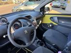 Peugeot 107 1.0-12V 3Drs Nieuwe apk Banden airco, Voorwielaandrijving, Gebruikt, Overige kleuren, 4 stoelen