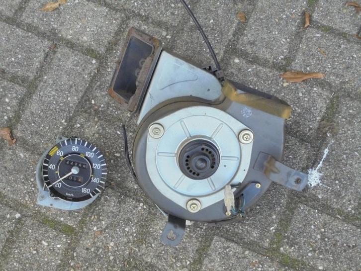 partij onderdelen voor mercedes w115, w123, Auto-onderdelen, Ruiten en Toebehoren, Mercedes-Benz, Oldtimer onderdelen, Ophalen