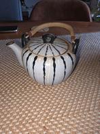 Vintage theepot met bamboe handvat, Ophalen of Verzenden, Gebruikt