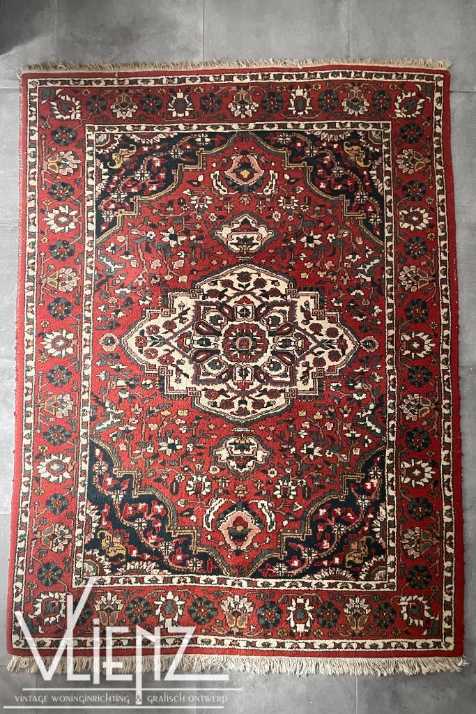 Vintage, Perzisch wollen tapijt, vloerkleed, Huis en Inrichting, Stoffering | Tapijten en Kleden, Gebruikt, 150 tot 200 cm, 200 cm of meer