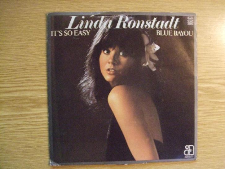 LINDA RONSTADT   IT'S SO EASY / BLUE BAYOU, Cd's en Dvd's, Vinyl Singles, Zo goed als nieuw, Single, Pop, 7 inch, Ophalen of Verzenden