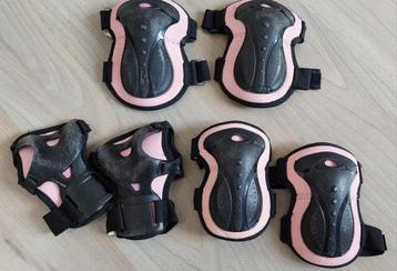 Set beschermers knie, pols, elleboog beschikbaar voor biedingen