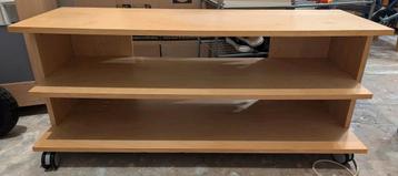 IKEA TV stand with shelves, on the wheels / Television stand beschikbaar voor biedingen