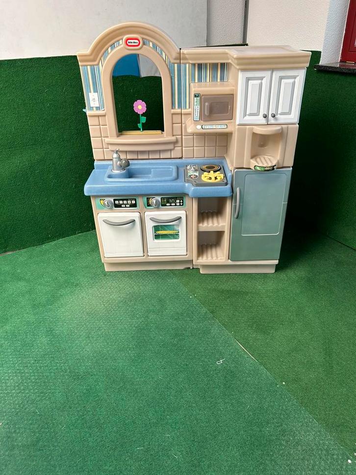 Little Tikes Speelkeuken 2 kanten, Kinderen en Baby's, Speelgoed | Speelkeukens, Zo goed als nieuw, Speelkeuken, Kunststof, Ophalen of Verzenden