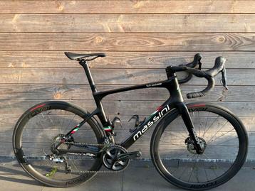 Massini Stradale maat M full carbon ultegra disc Roval C38 beschikbaar voor biedingen
