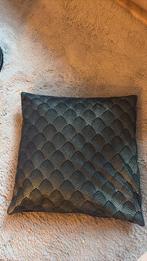 2 goud zwarte kussens, Ophalen, Gebruikt, Zwart, Vierkant