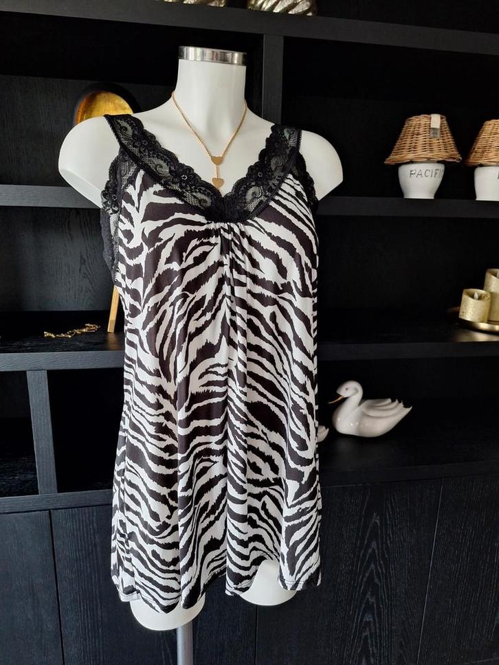 Nieuwe zebratop universele maat, Kleding | Dames, Blouses en Tunieken, Nieuw, Maat 42/44 (L), Zwart, Ophalen of Verzenden