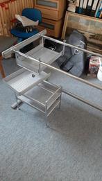 modern metalen bureau met glazen blad maat 150 x 70  cm, Huis en Inrichting, Bureaus, Ophalen, Gebruikt