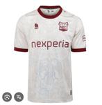 GEZOCHT: NEC 3’e shirt van vorig seizoen!, Sport en Fitness, Voetbal, Maat M, Ophalen of Verzenden, Zo goed als nieuw, Shirt